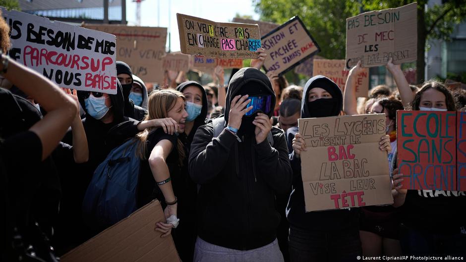 Francia registra incidentes en 413 centros educativos por las protestas ...