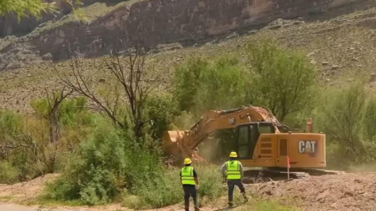 Judge blocks border barrier construction in Big Bend sector