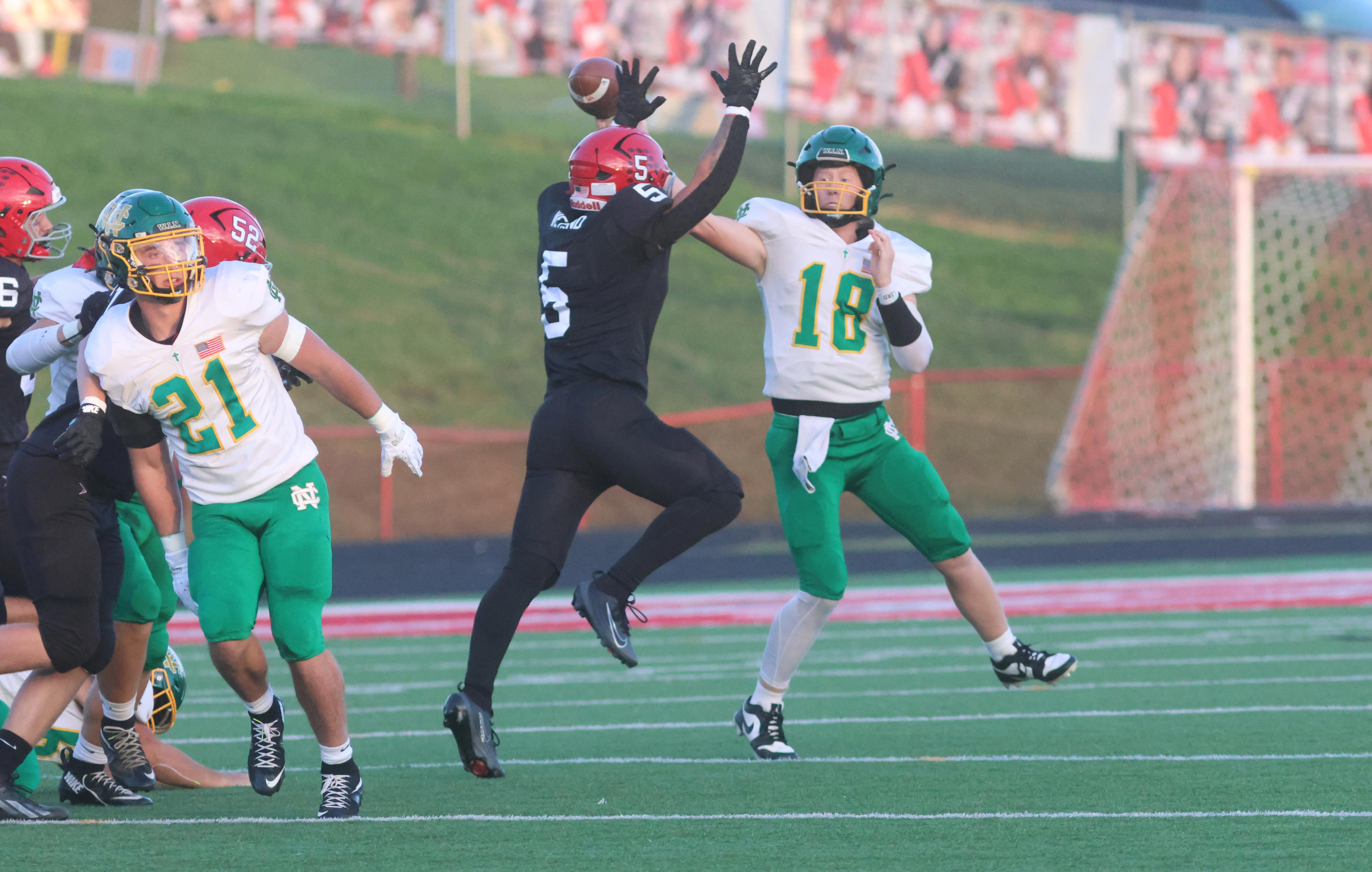 Get week 7 Licking County football score updates
