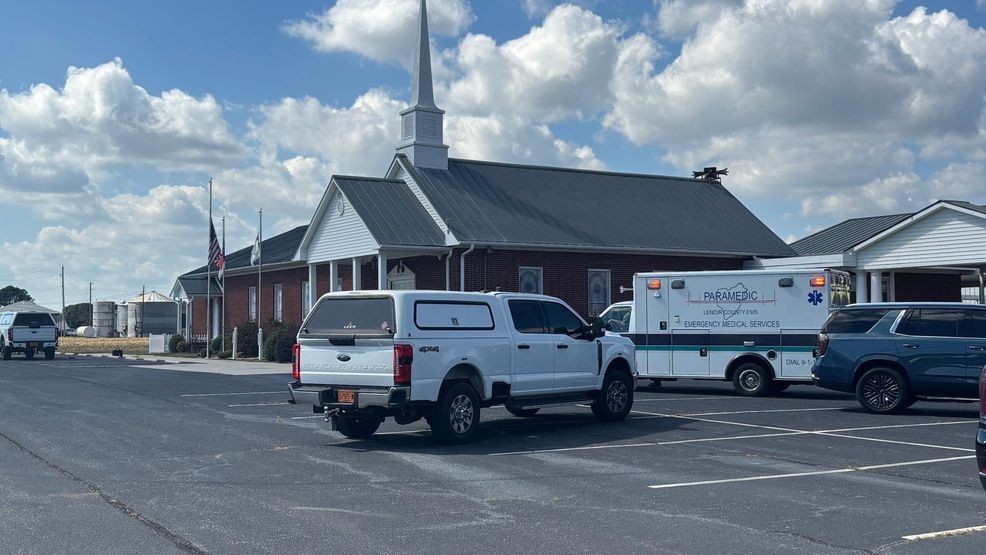 Suspect dead, two Lenoir County deputies wounded in shooting near Pink Hill