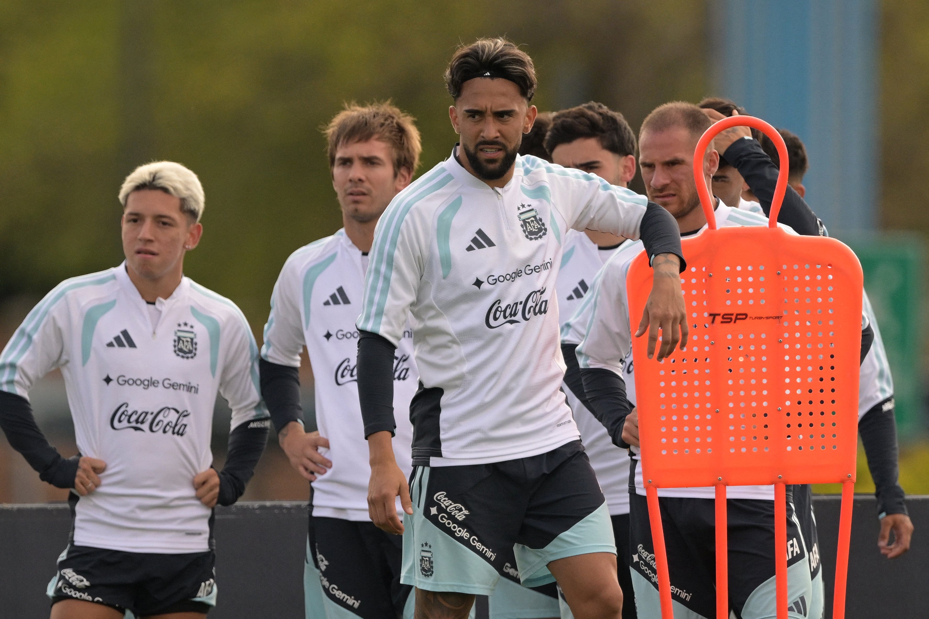 Flight difficulties from Africa put Argentina-Burkina Faso match at risk