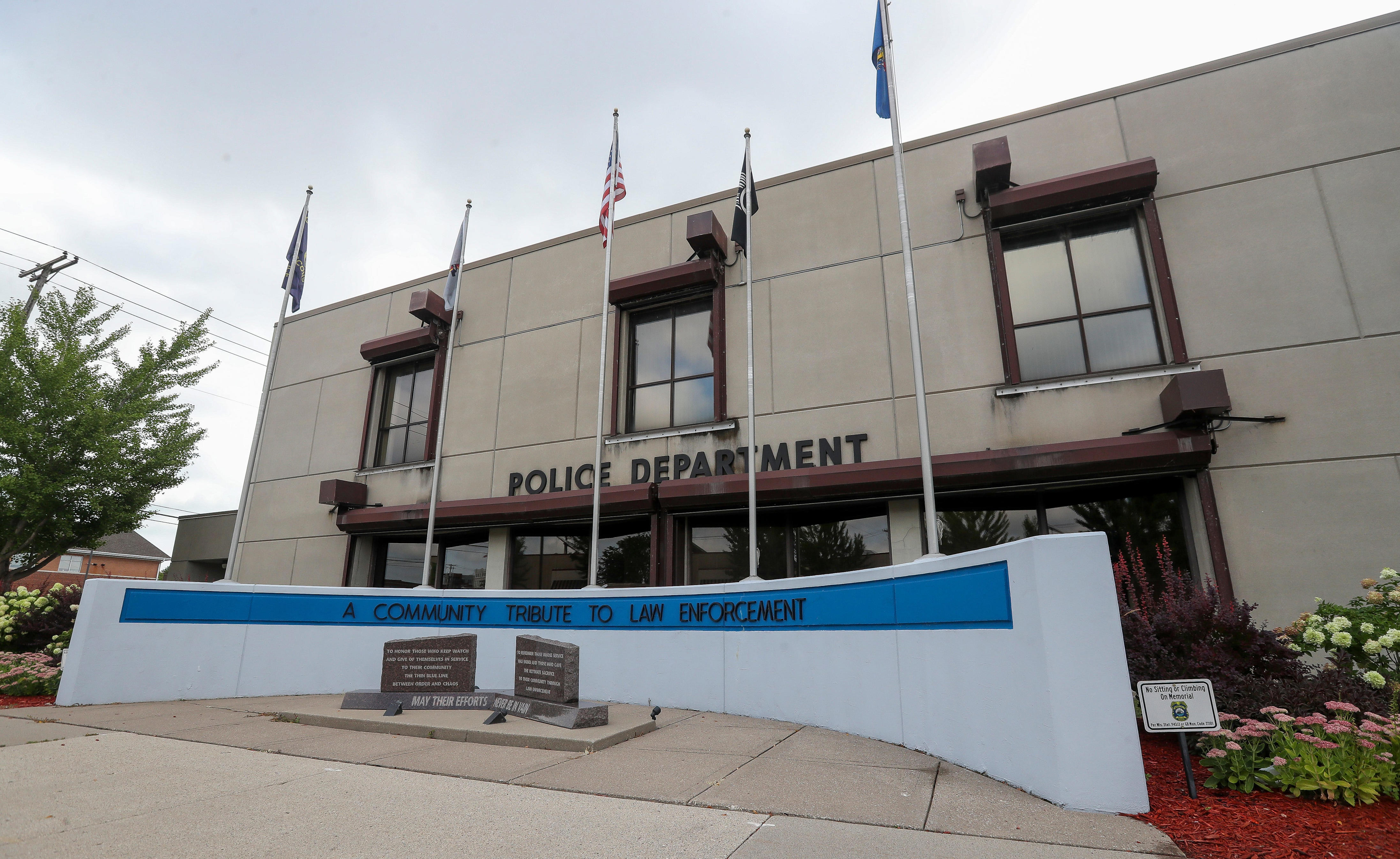 Green Bay police seek photos, videos after 3 people shot at party