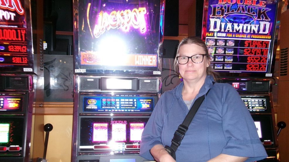 South Point casino guests win $75K in jackpots on slots and table games
