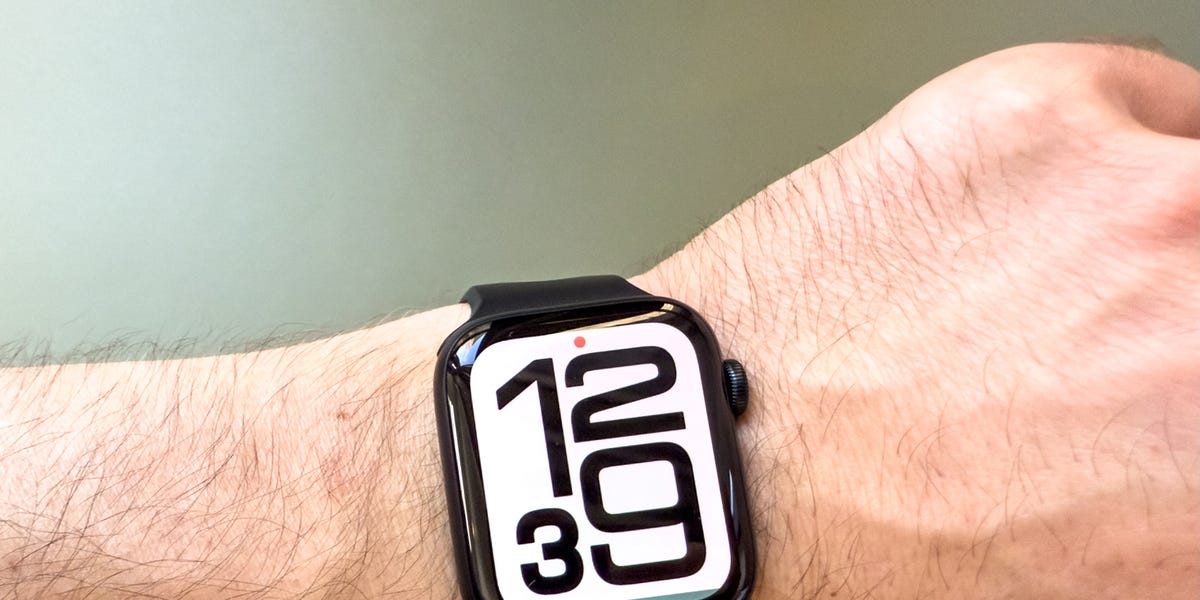 We found the Apple Watch accessories that actually make it more useful
