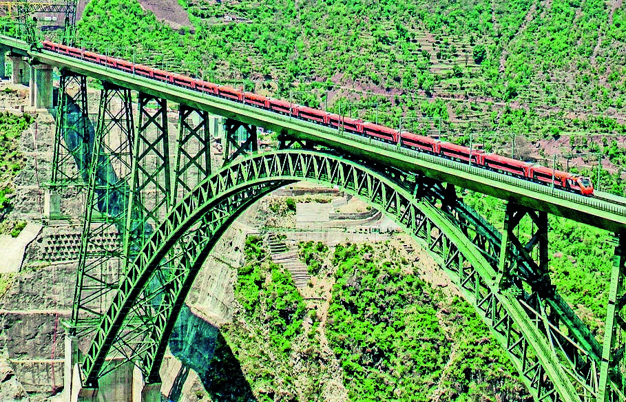Vande Bharat crosses Chenab, Anji bridges at 100 kmph