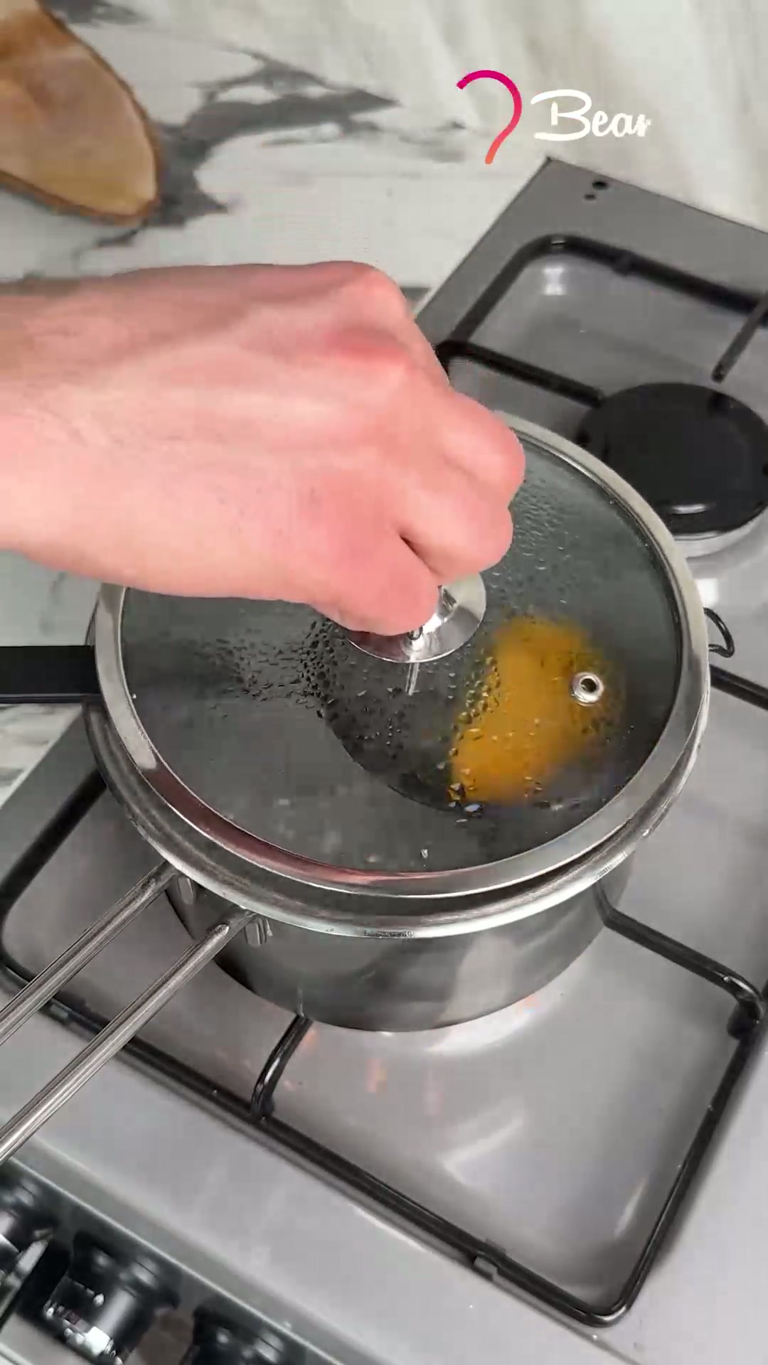 Simple poached eggs made easy #easy #egg #trick
