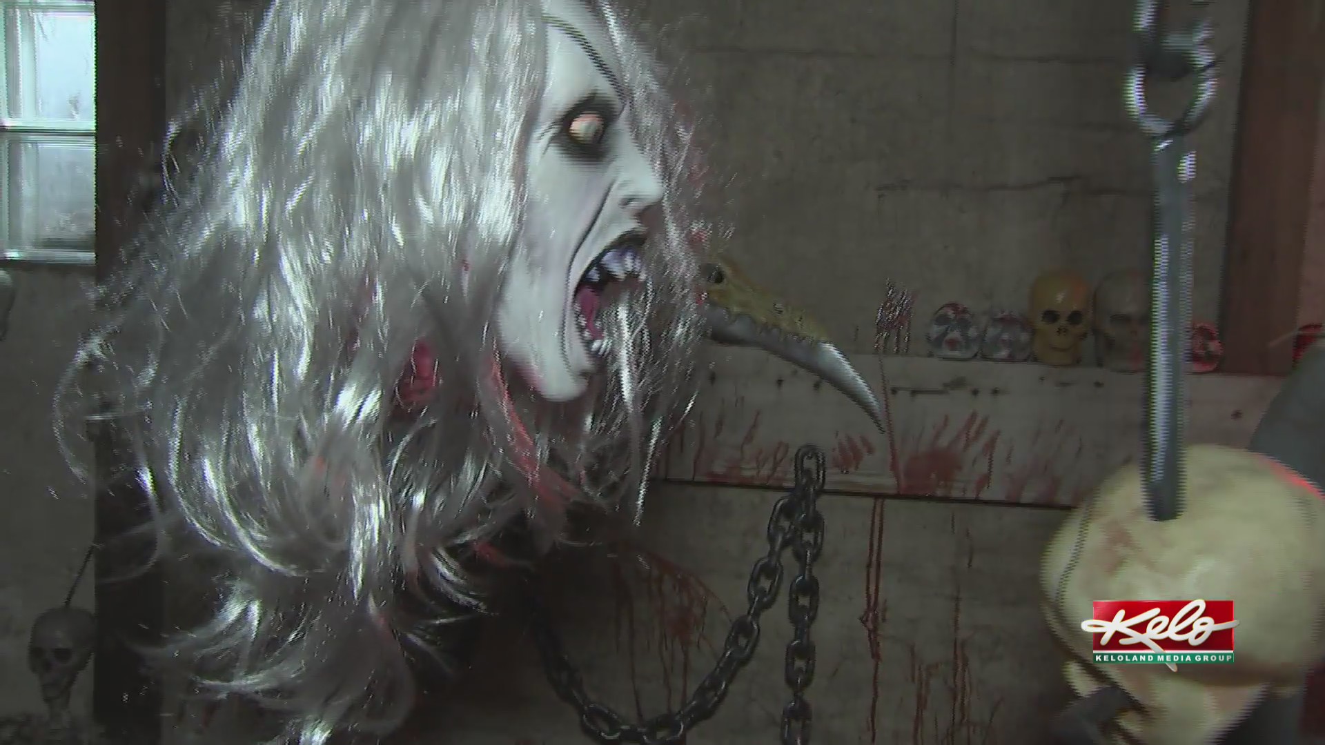 'Twisted Nightmare' haunted house opens at new location