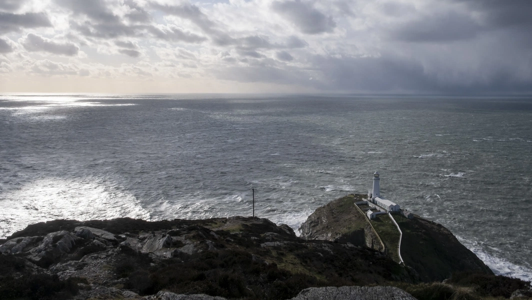 walk-the-wild-beauty-of-anglesey-coastal-path