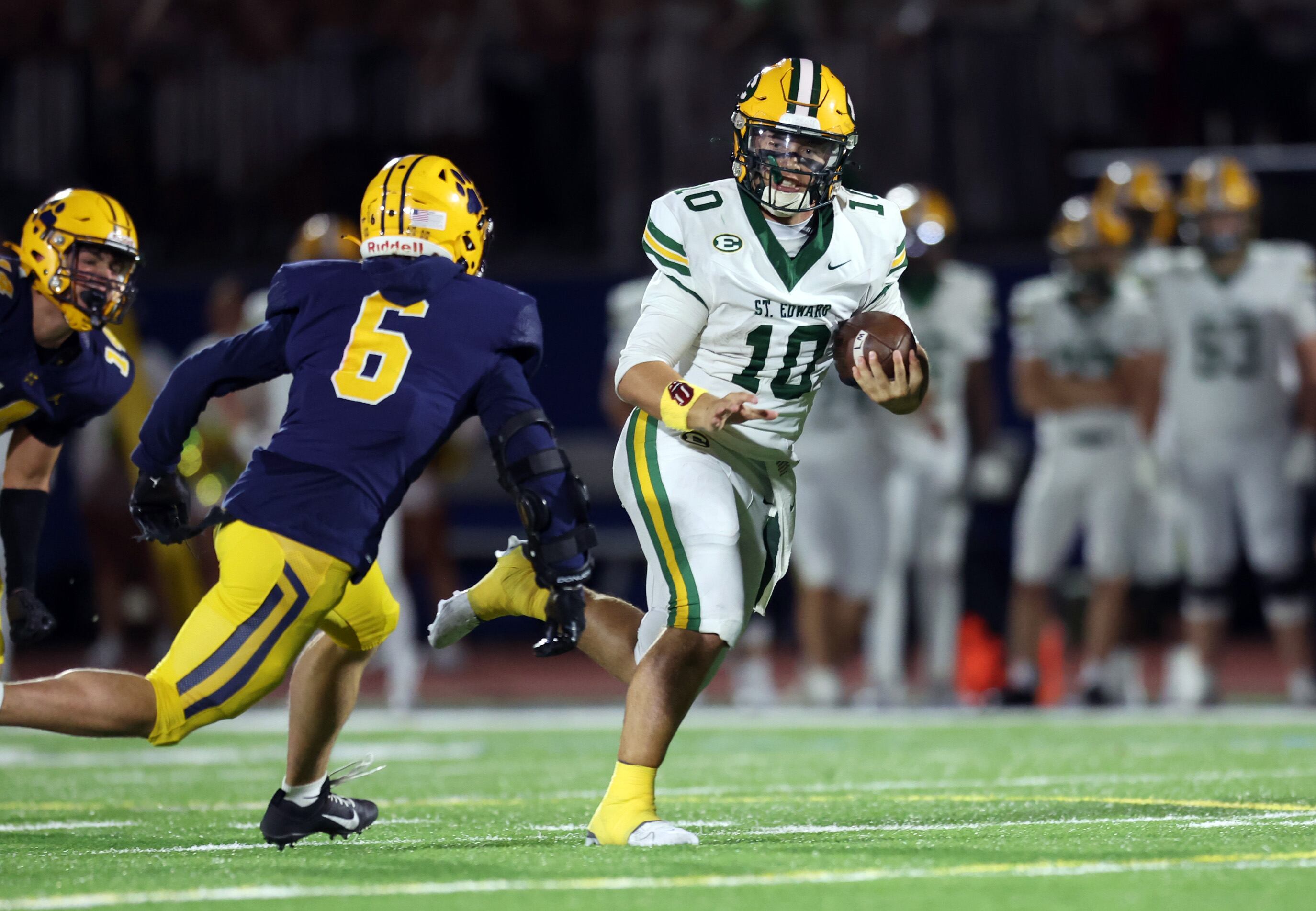 St. Edward rolls to 10th straight football rivalry win vs. St. Ignatius