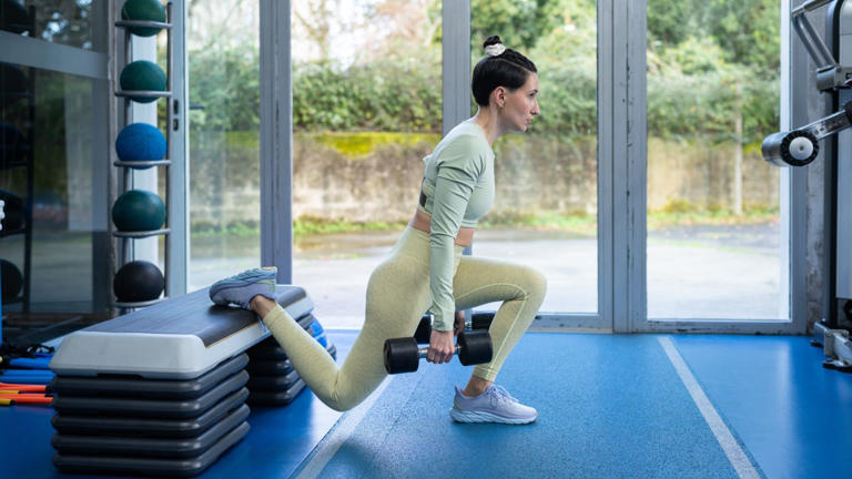 As a personal trainer, this is the one mobility exercise I recommend to ...
