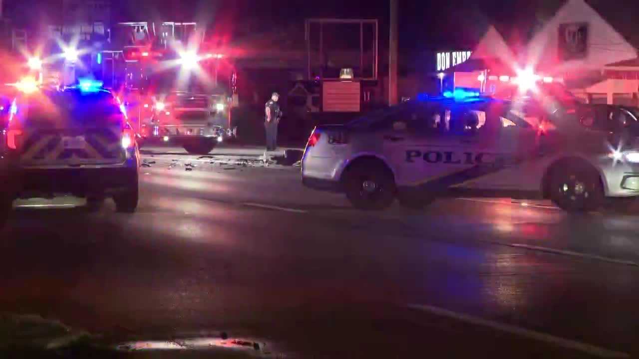 LMPD: Injuries reported after crash in PRP