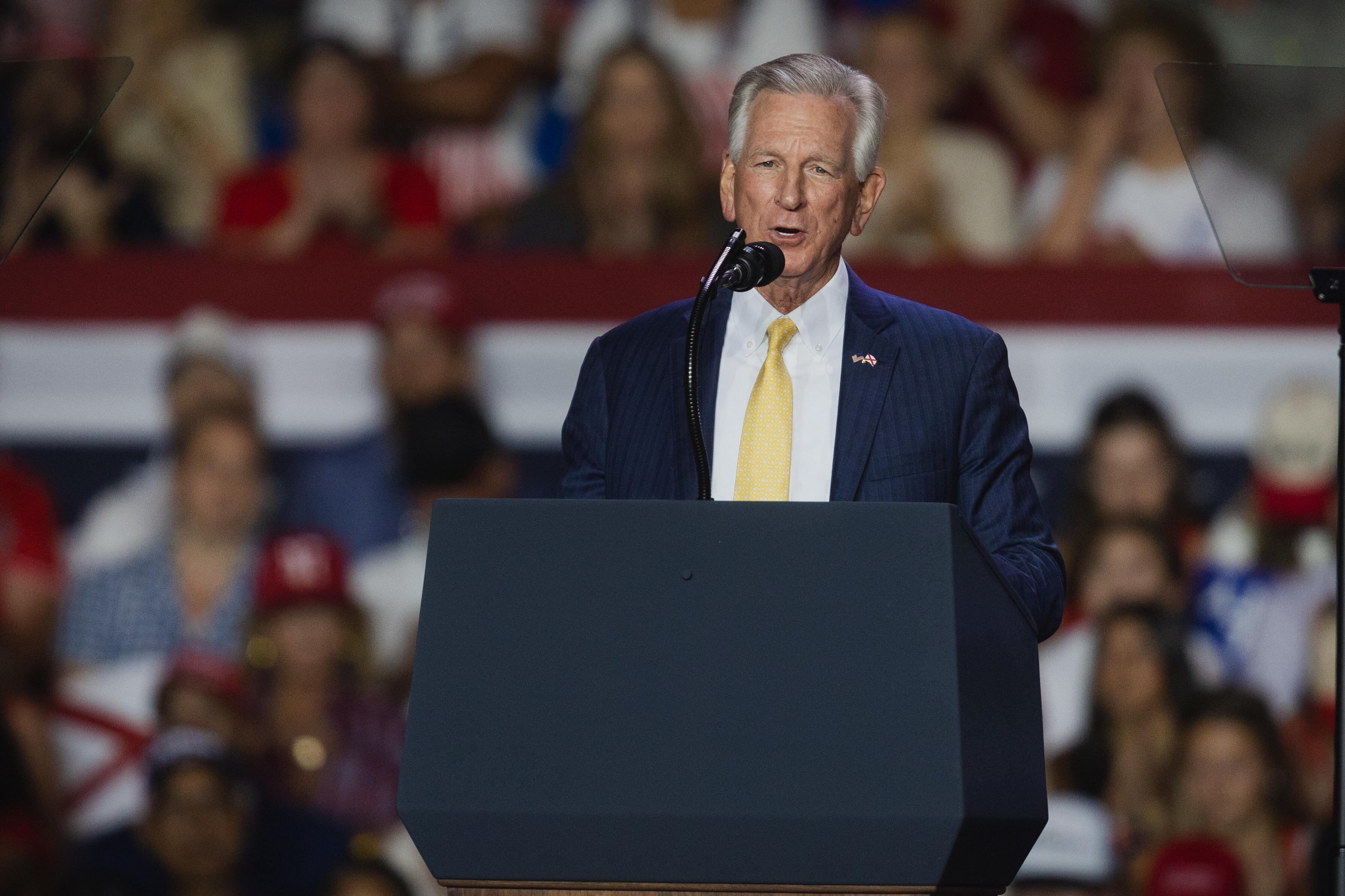 Trump rallies Alabama for Republican in heated race for Congress: 'Vote ...