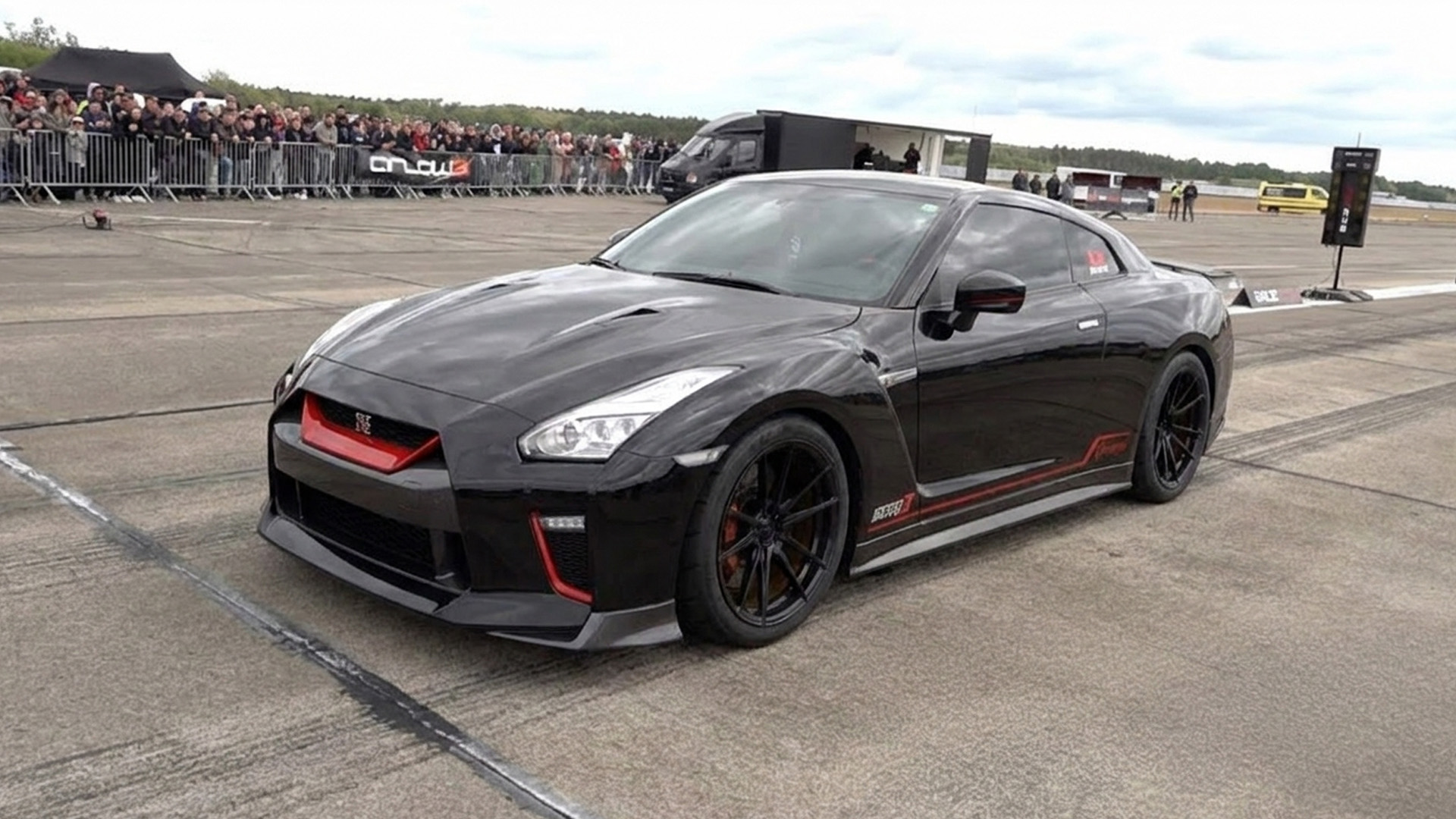 Nissan GT-R R35 da 2000 CV preparata per la velocità sul mezzo miglio