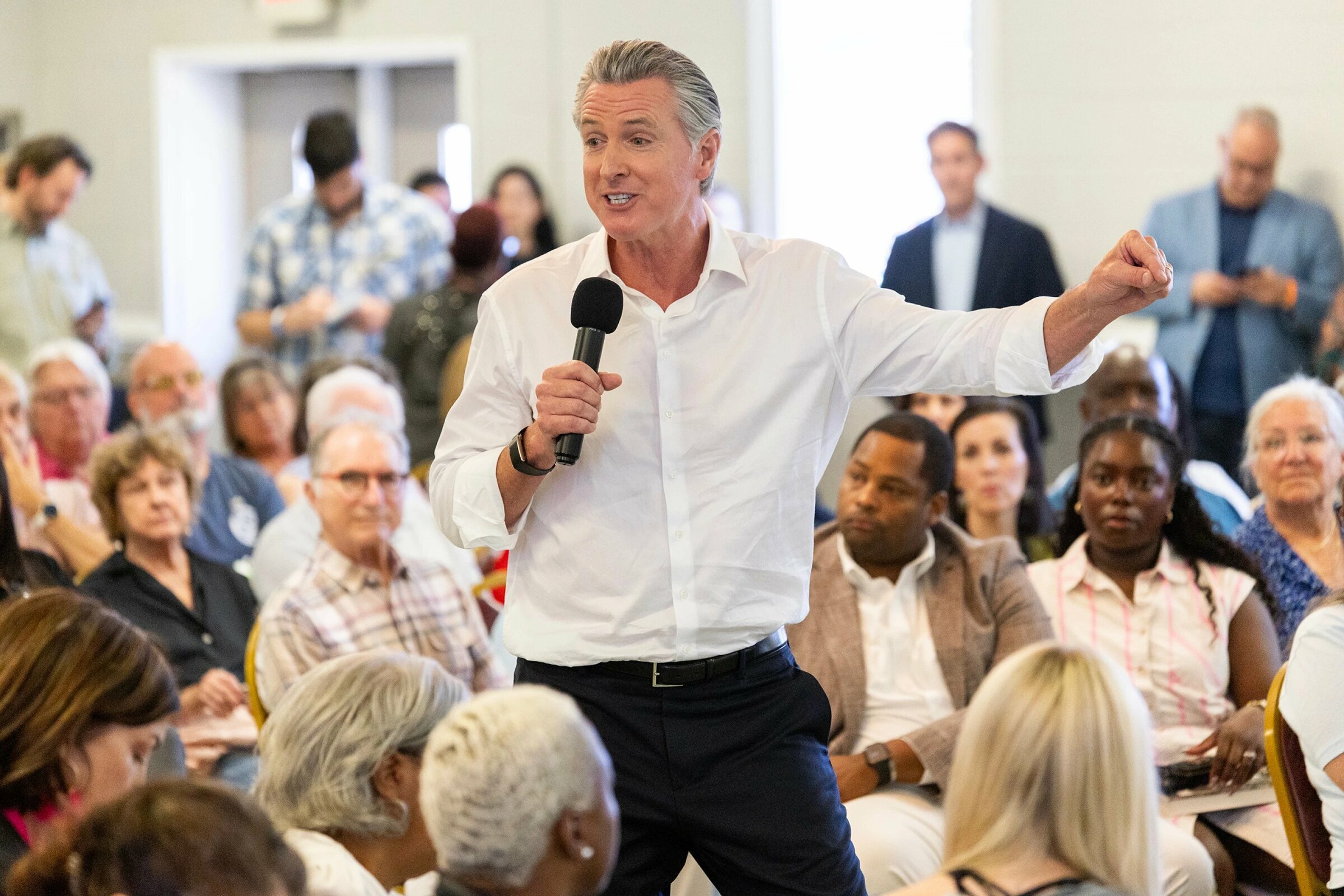Gavin Newsom và 'gánh nặng California' trên đường đua vào Nhà Trắng