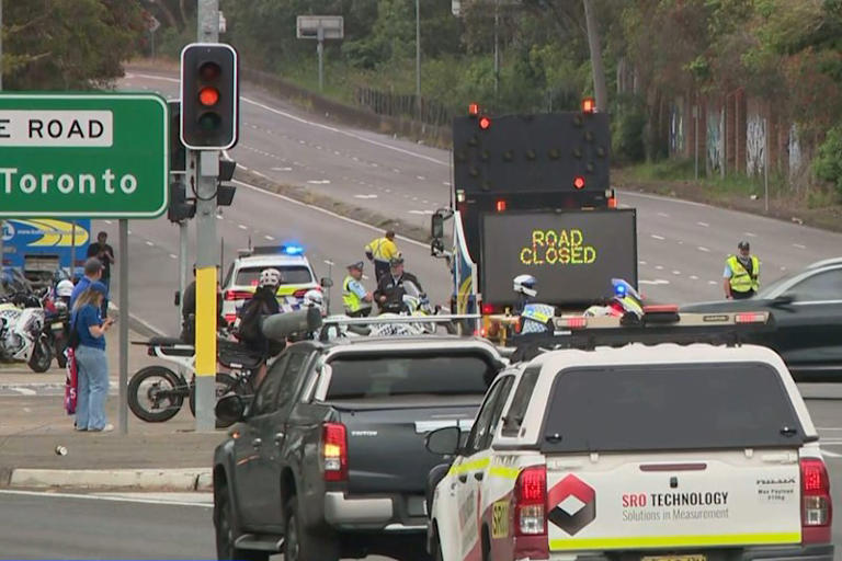 P-plater charged after car allegedly hit Knights fans in Newcastle