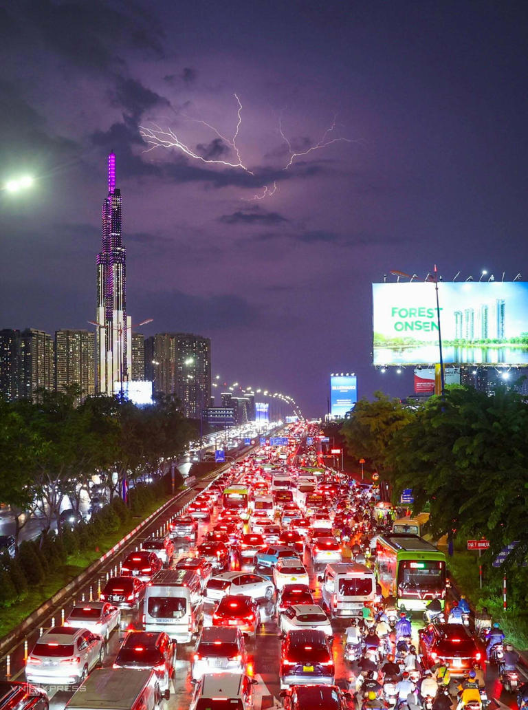 Over 3,800 lightning strikes hit Ho Chi Minh City during two days of ...