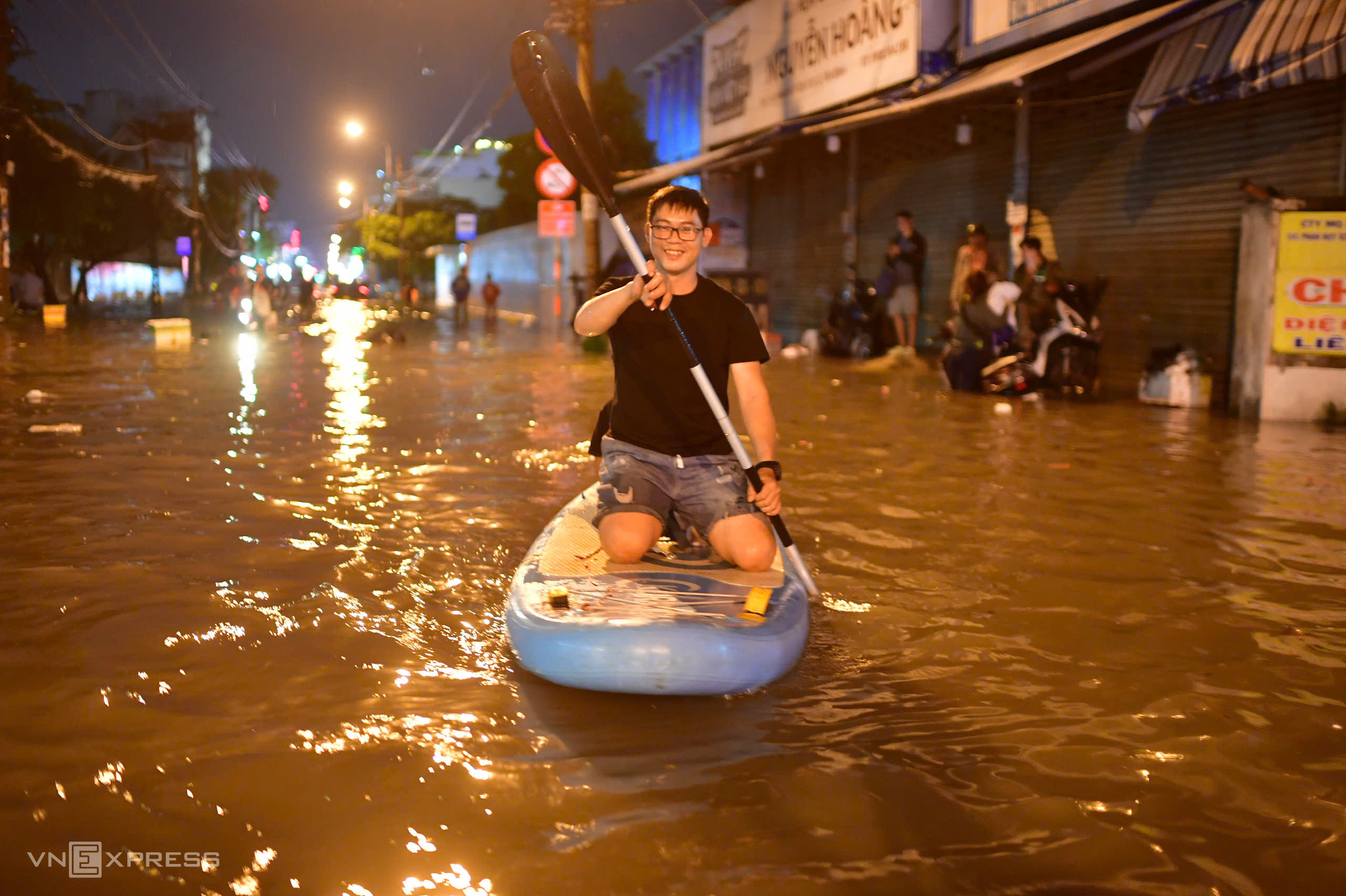 Over 3,800 lightning strikes hit Ho Chi Minh City during two days of ...