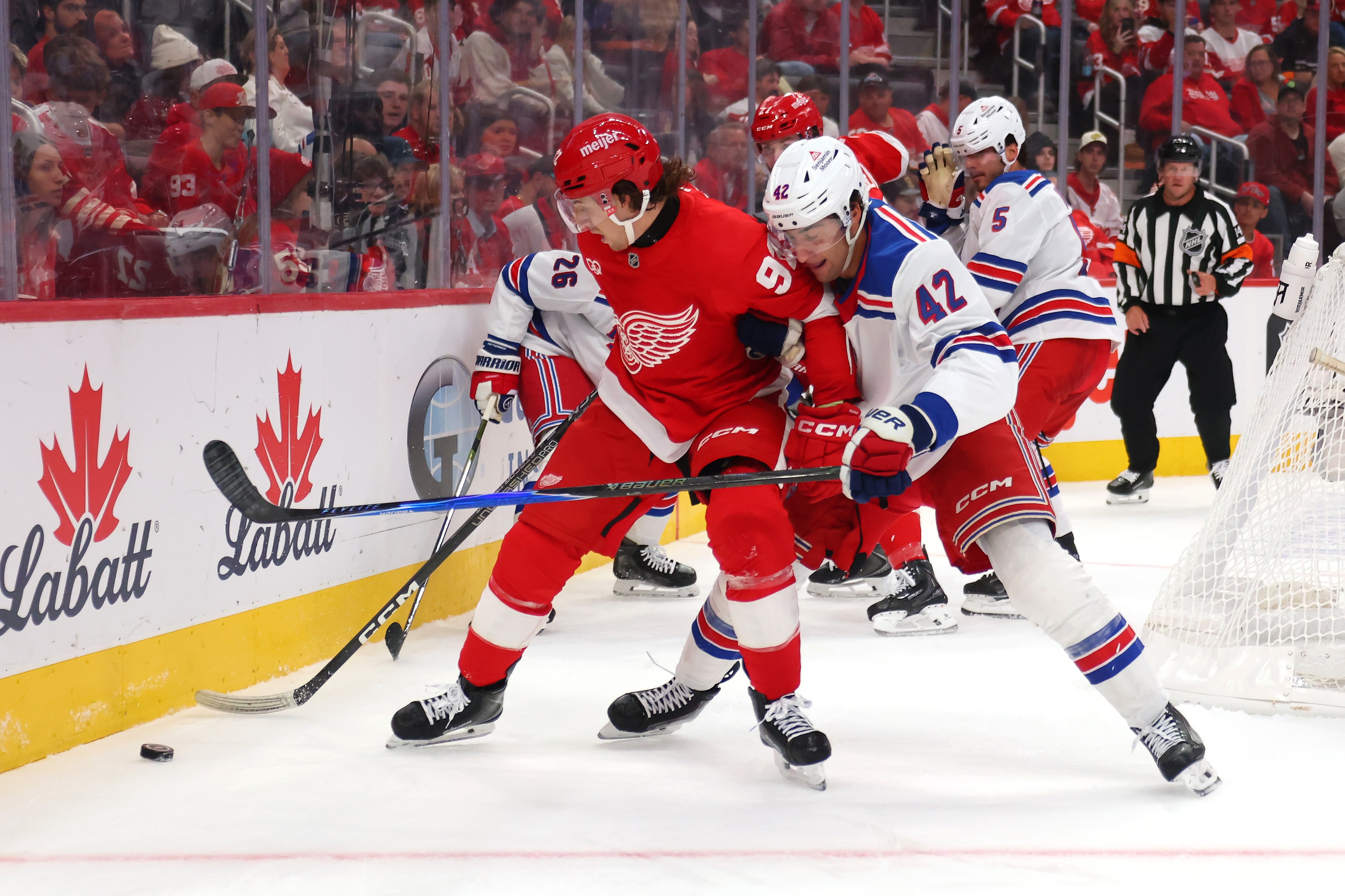 Frustrated Red Wings fans in Detroit only benefit Rangers in road win