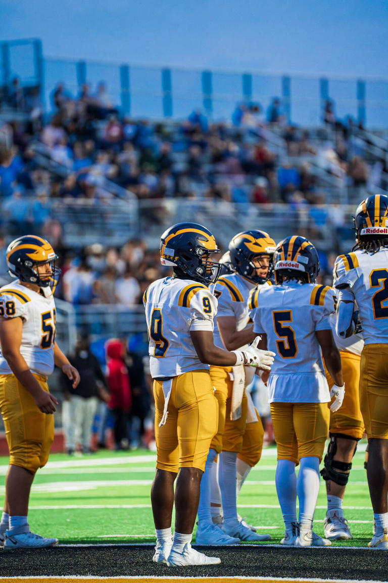 Kansas high school football scores: Wichita-area Week 5 results from Friday