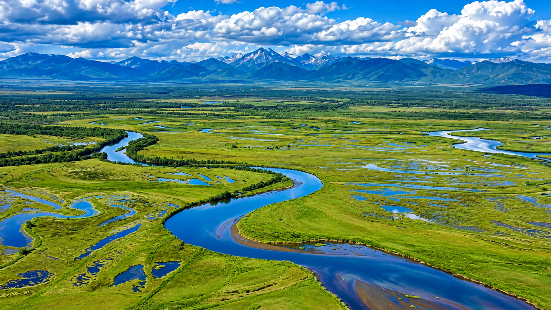 A wild river winding through Kamchatka’s volcanic mountains