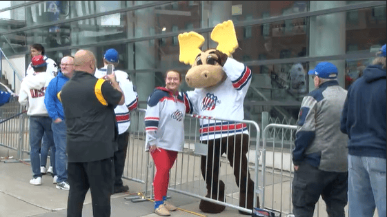 Amerks fans 'Roc the Block' ahead of season opener