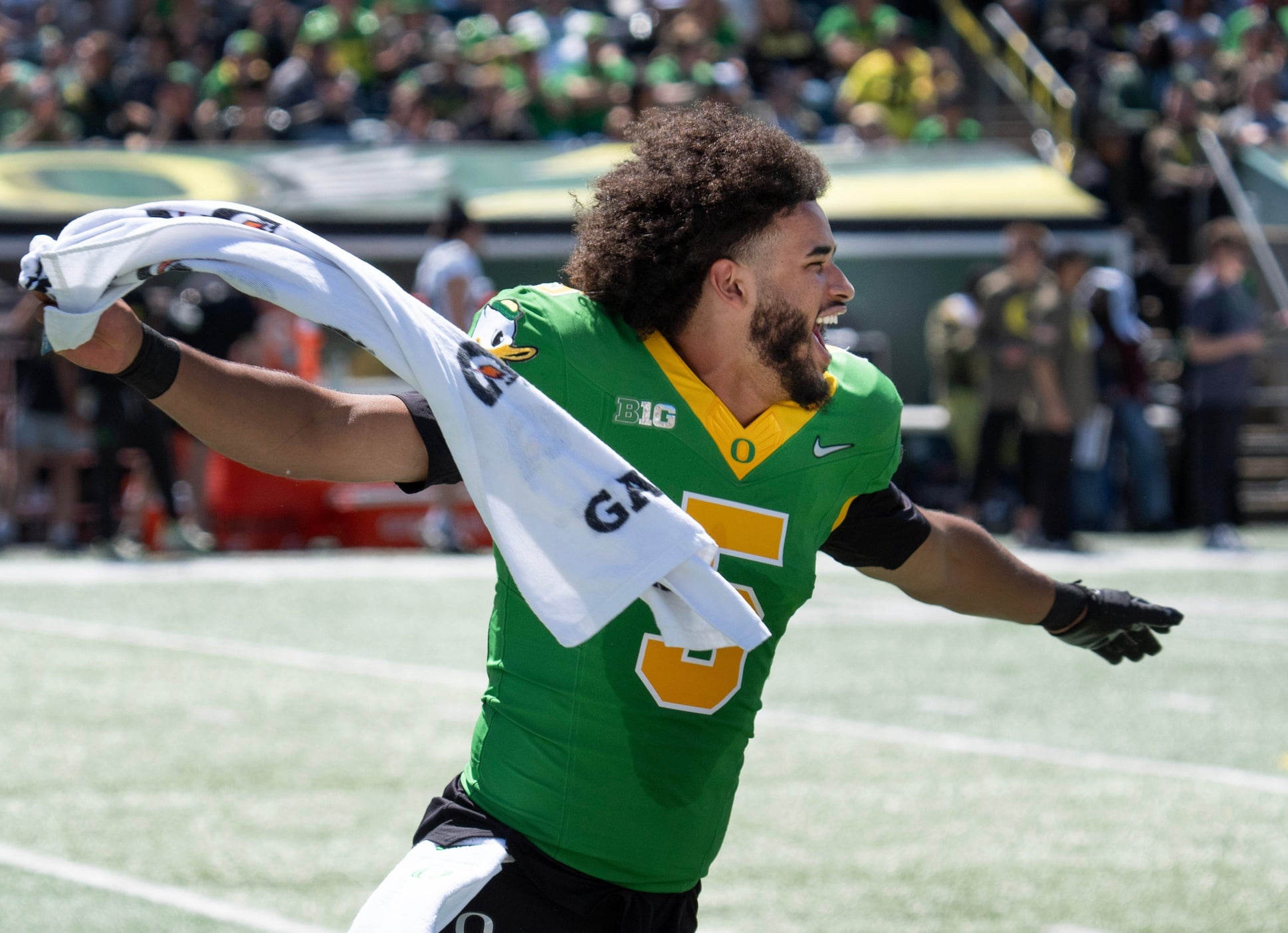 We now know the extent of Oregon QB Dante Moore’s injury after scary ...