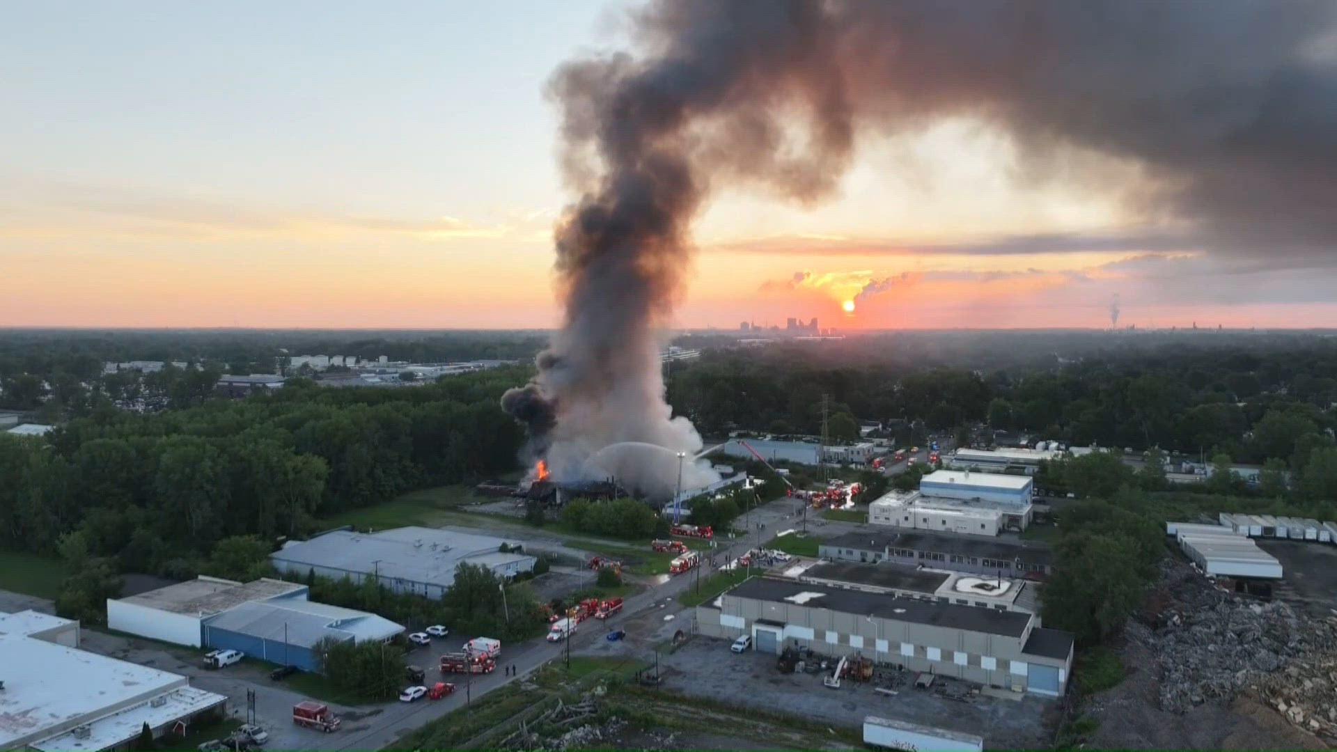Cleanup at deadly Brent Industries fire site in south Toledo enters ...