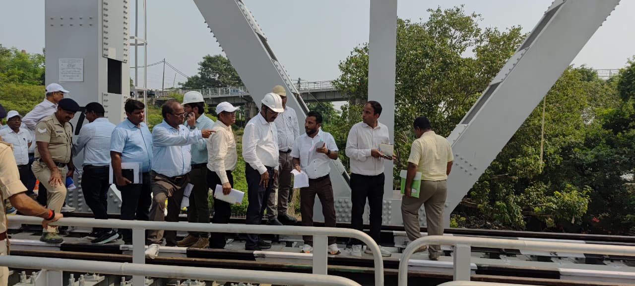 CRS begins safety inspection of new rail bridge near Mokama