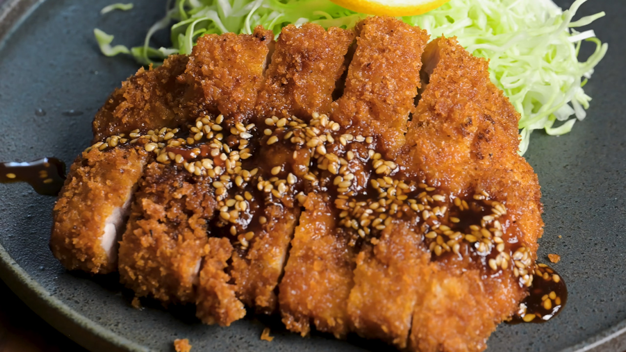 The secret to achieving perfect tonkatsu crust crunch