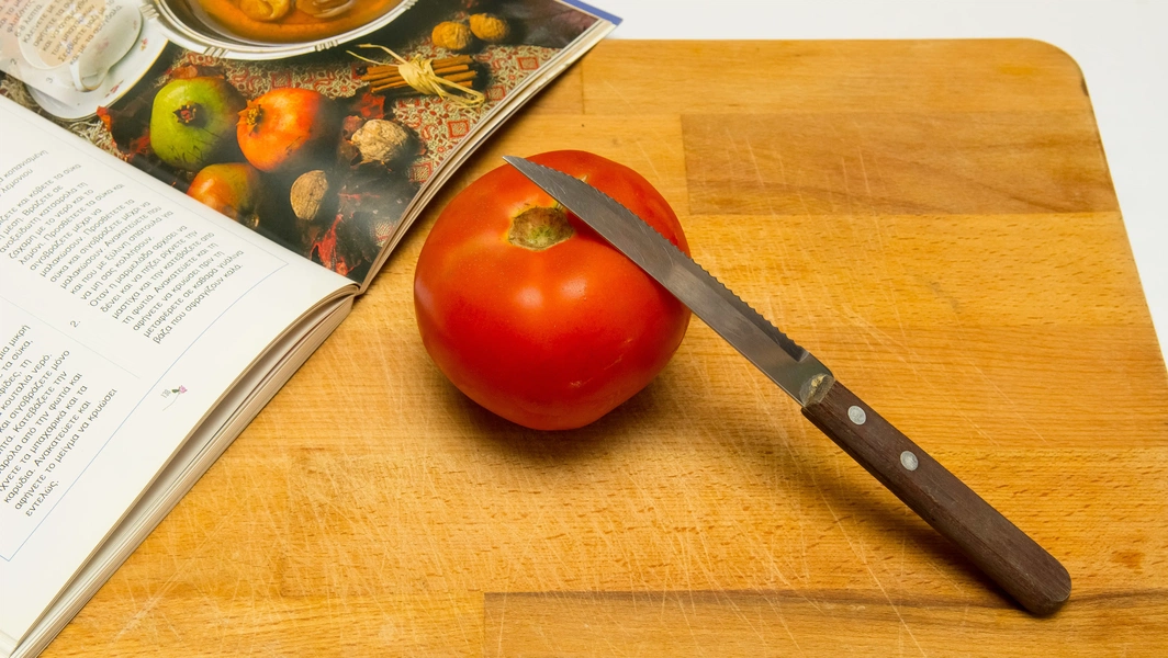 Sharpening techniques for knives, scissors, and saws