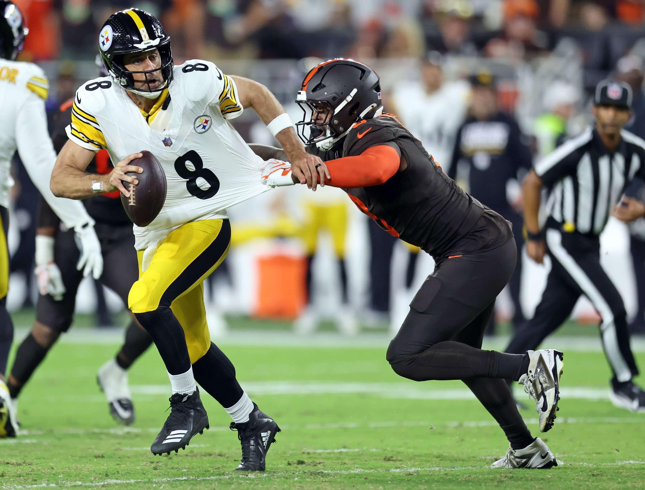 Browns’ Jared Verse fuels rivalry with Steelers in heated win: 'Can't ...