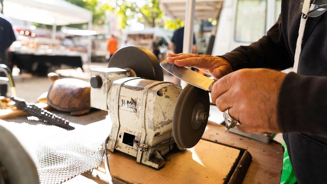 Sharpening techniques for knives, scissors, and saws