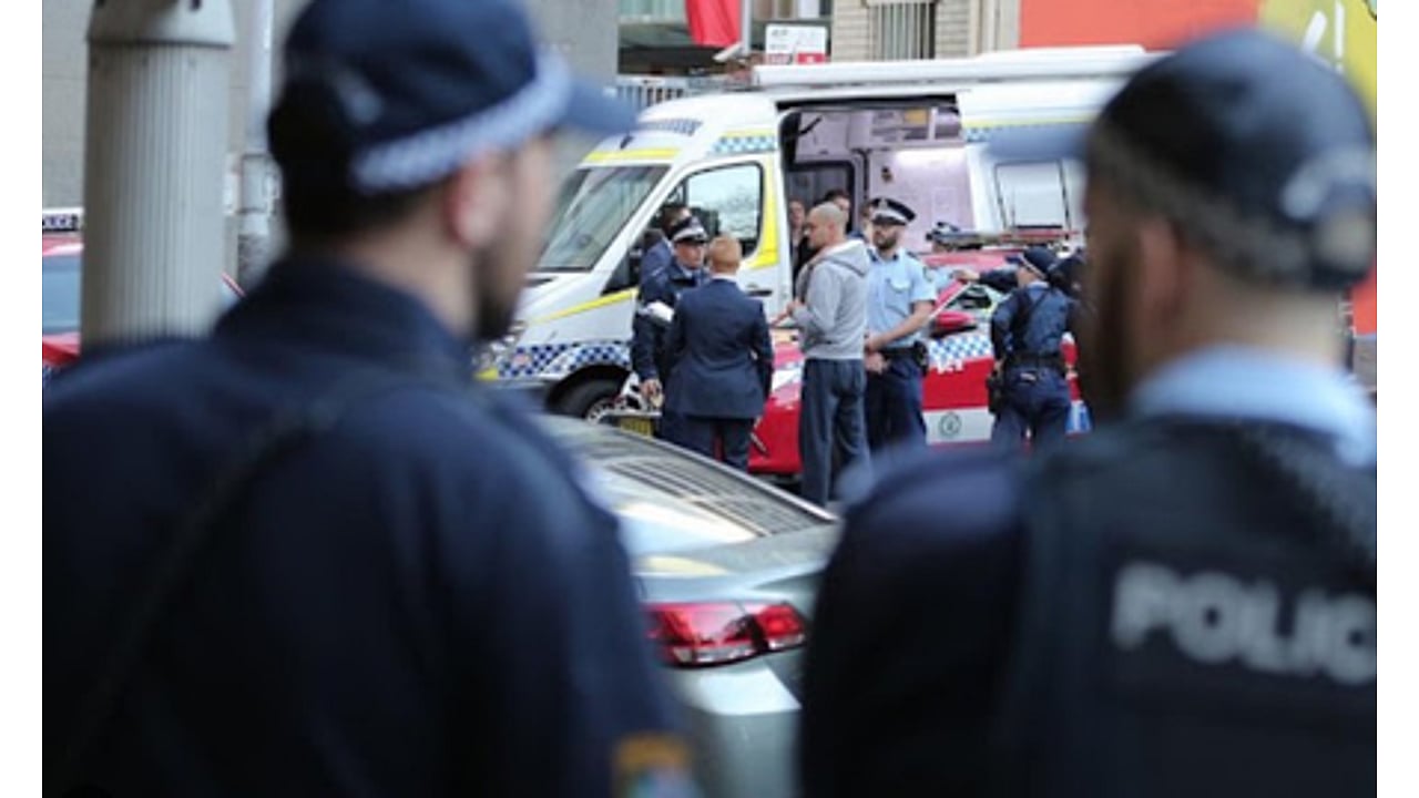 Car crashes into crowd in Australia, 10 injured