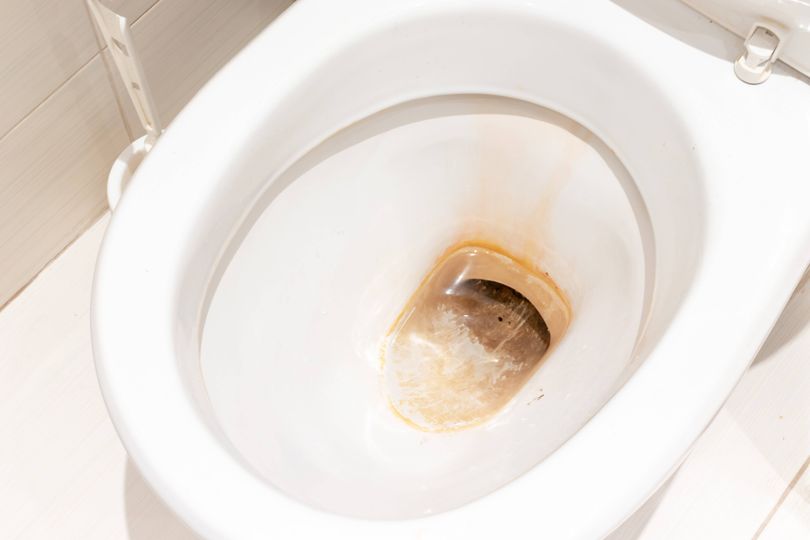 Remove unsightly brown toilet stains without any strong chemicals