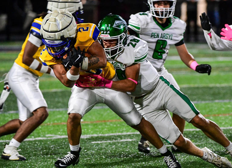 Pen Argyl football takes 24-0 lead in opening half, handles Wilson to ...