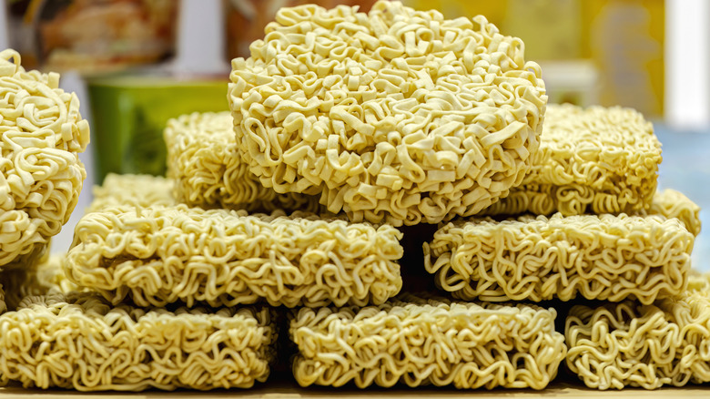 Please don't use ramen noodles to repair rust damage on your car