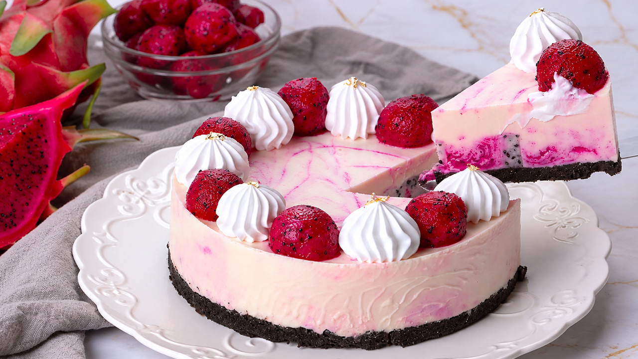 Clever kitchen tricks for making perfect chocolate dragonfruit desserts