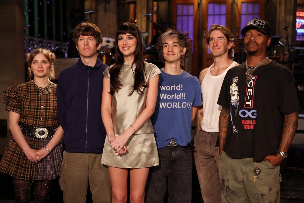 'SNL' is back. See host, musical guest ahead of tonight's show