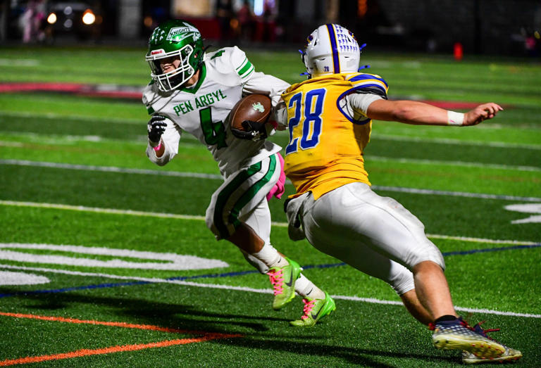 Pen Argyl football takes 24-0 lead in opening half, handles Wilson to ...