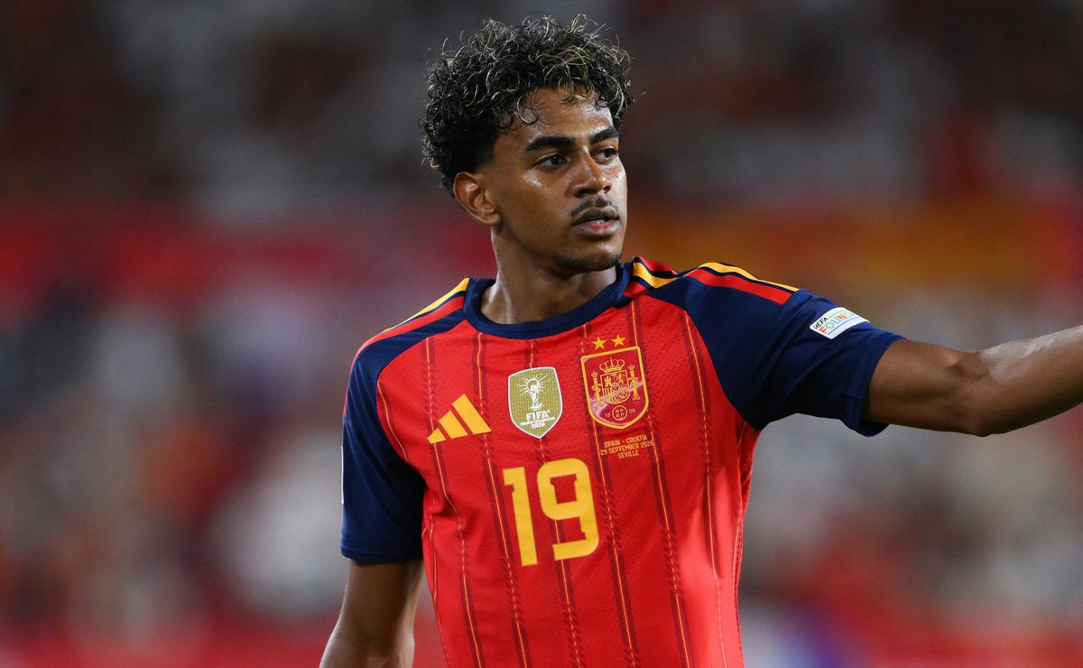 Lamine Yamal starts today: Confirmed lineups for Spain vs Czechia in ...