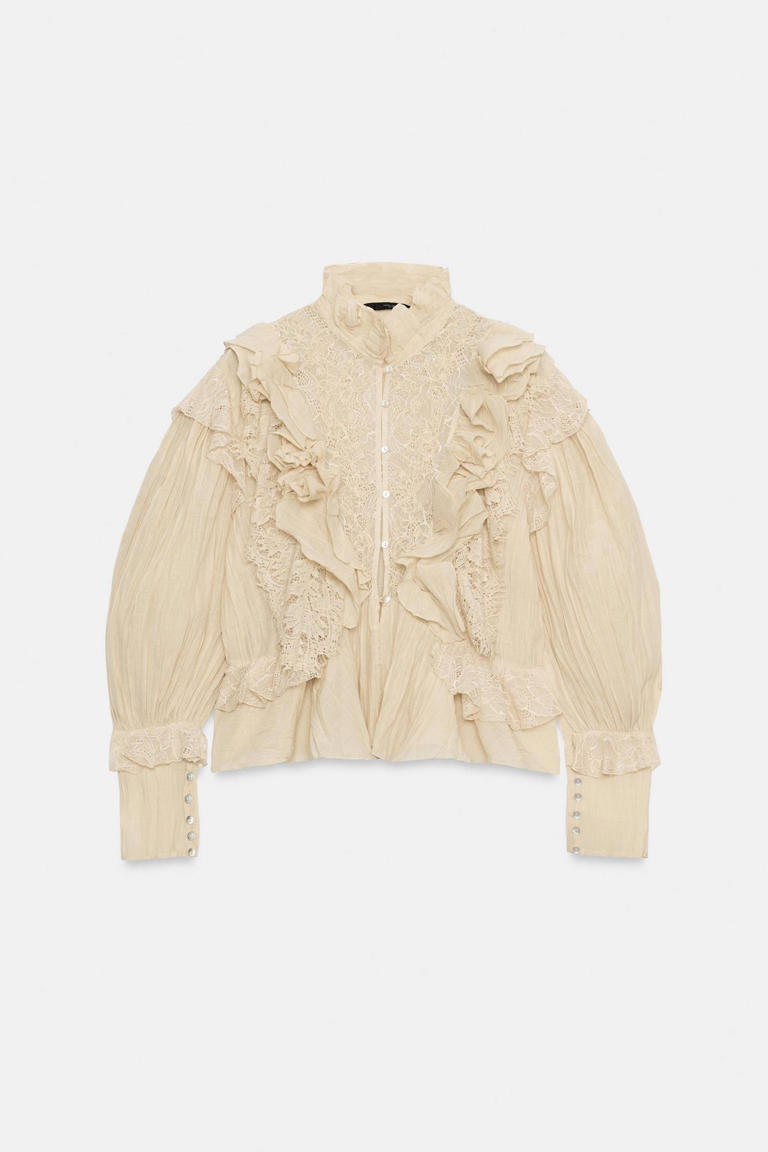 Blusas color beige que son tendencia y llevaremos con faldas ...