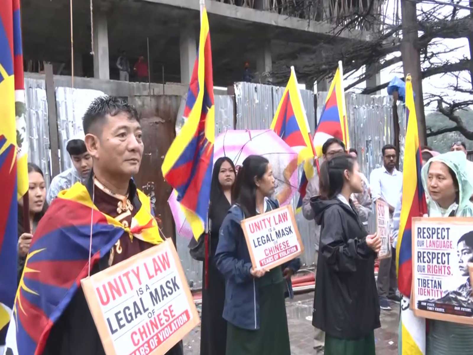 Tibetan activists protest China's Tibet policies in Delhi
