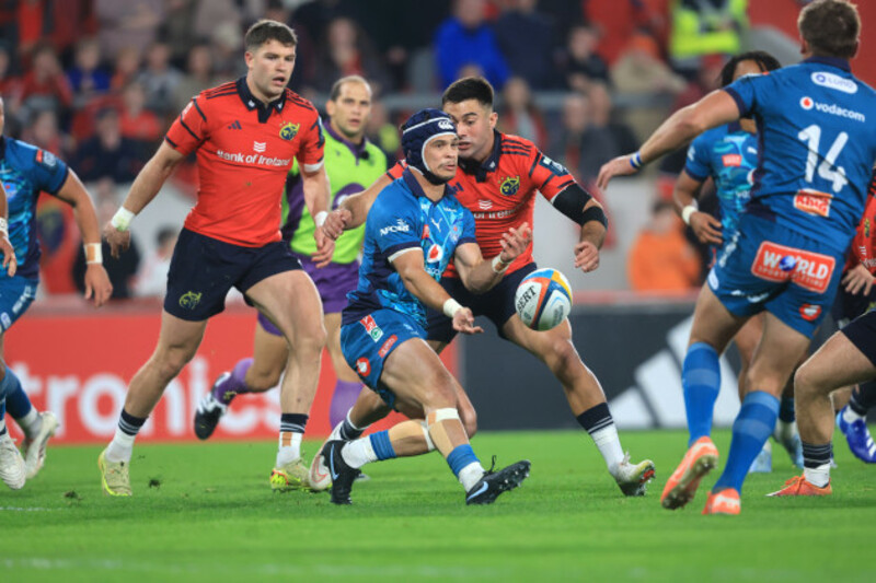 Young out-half Charlie O'Shea stars as Munster power to bonus-point win ...