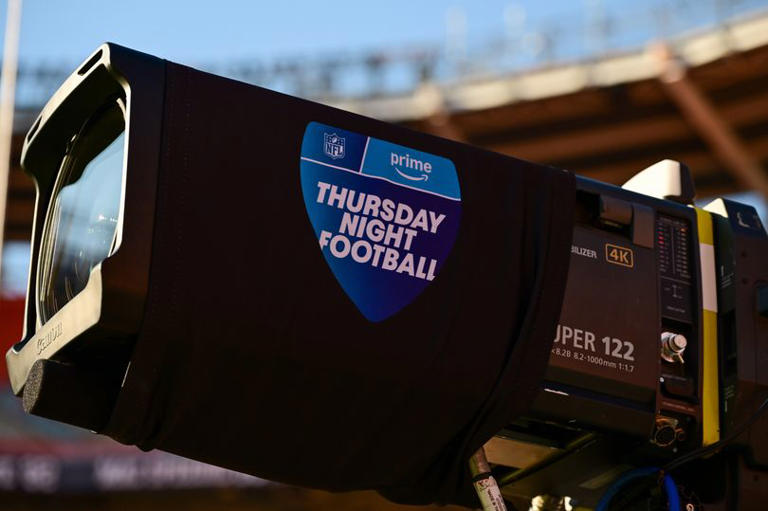 Tony Romo's broadcast return paths after OWI arrest led to CBS breakup