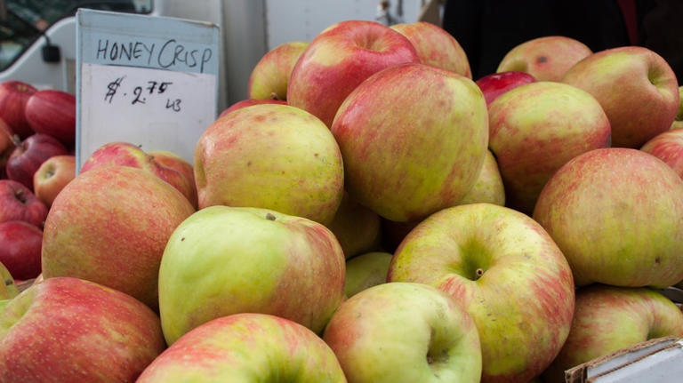 Honeycrisp vs Fuji: The differences between the apples, and which is ...