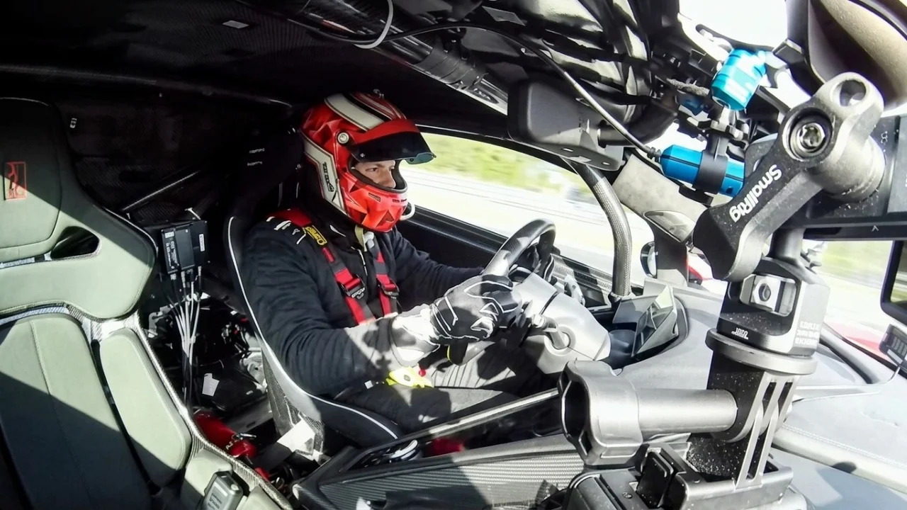 Video shows moment BYD Yangwang U9 Xtreme became the fastest production ...