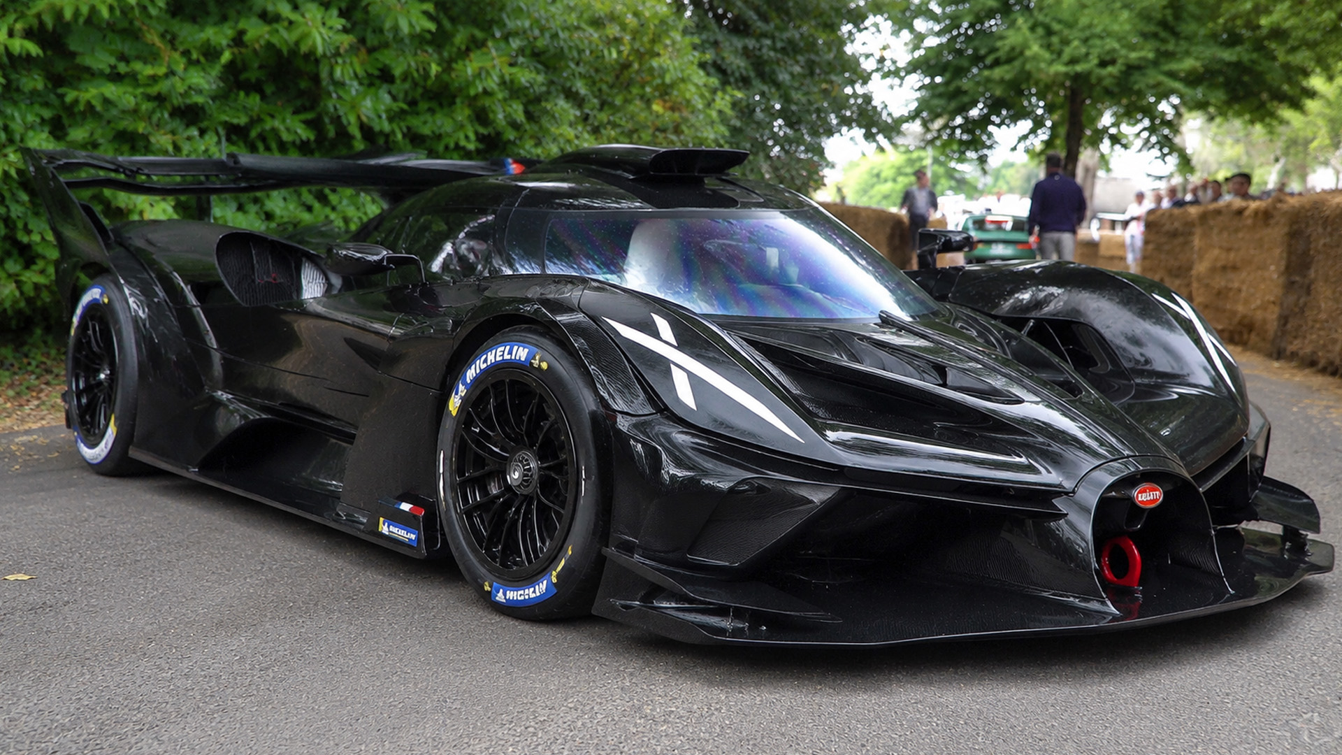 Bugatti Bolide shows its extreme track focus