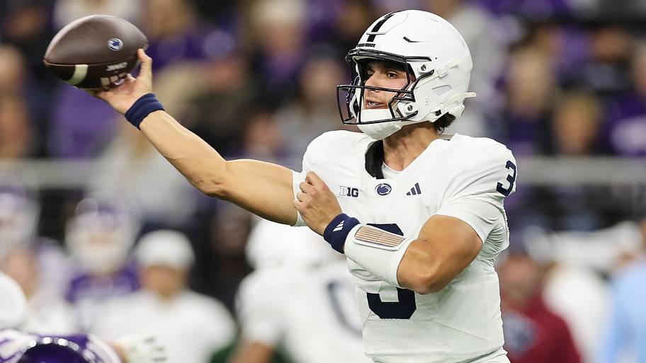 Grading quarterback Rocco Becht's Big 12-esque performance in Week 5 loss