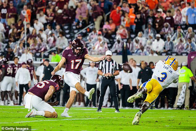 Controversial missed field goal call leaves fans split as different ...