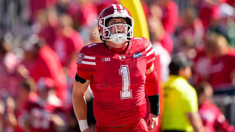 Rohrer's reaction: Badgers manhandle Michigan State, roll into bye week ...